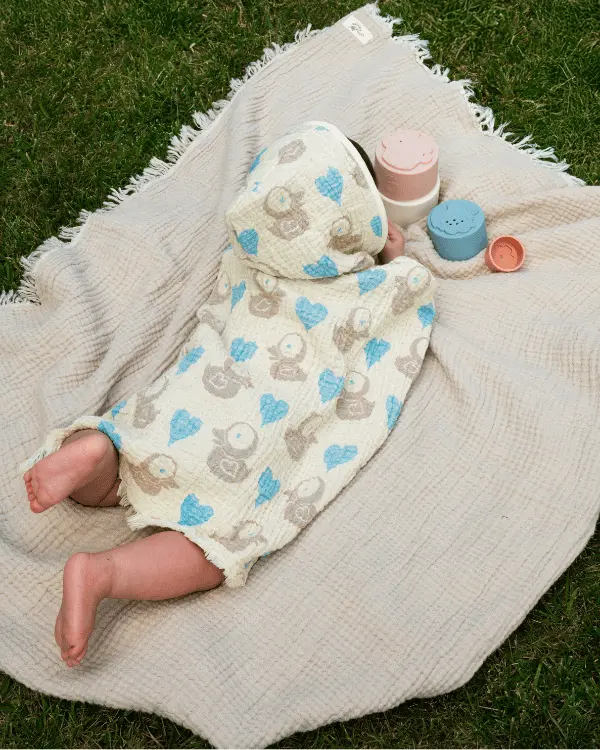 Alternative view of Little Fishies Gauze Receiving Blanket - Natural | Sand Cloud