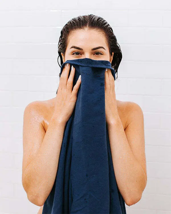 Alternative view of Terra XL Bath Bundle - Navy | Sand Cloud