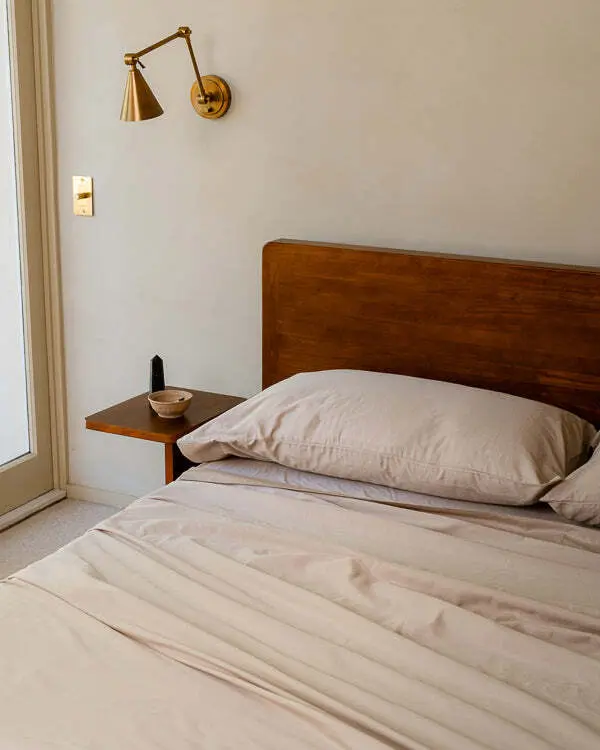 Alternative view of Luxe Sateen Sheet Set Beige | Sand Cloud